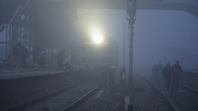 Delhi fog 1736655190581 1736655190838