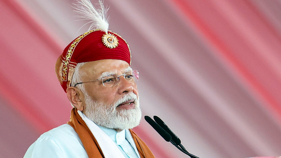 PM Modi Addresses Obesity Crisis and Launches New Projects in Gujarat