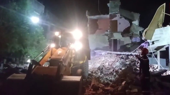 Building Collapse in Vadodara: Quick Action Saves Residents