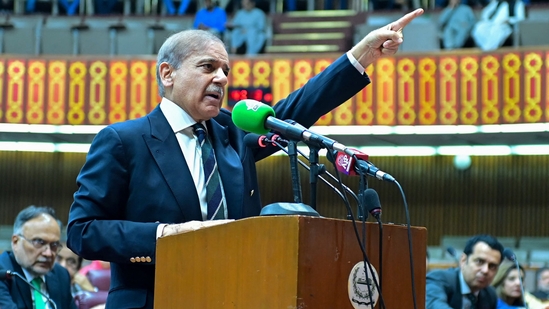 Pakistan’s Sharif Promises Revenge After Indian Attacks on Terror Camps